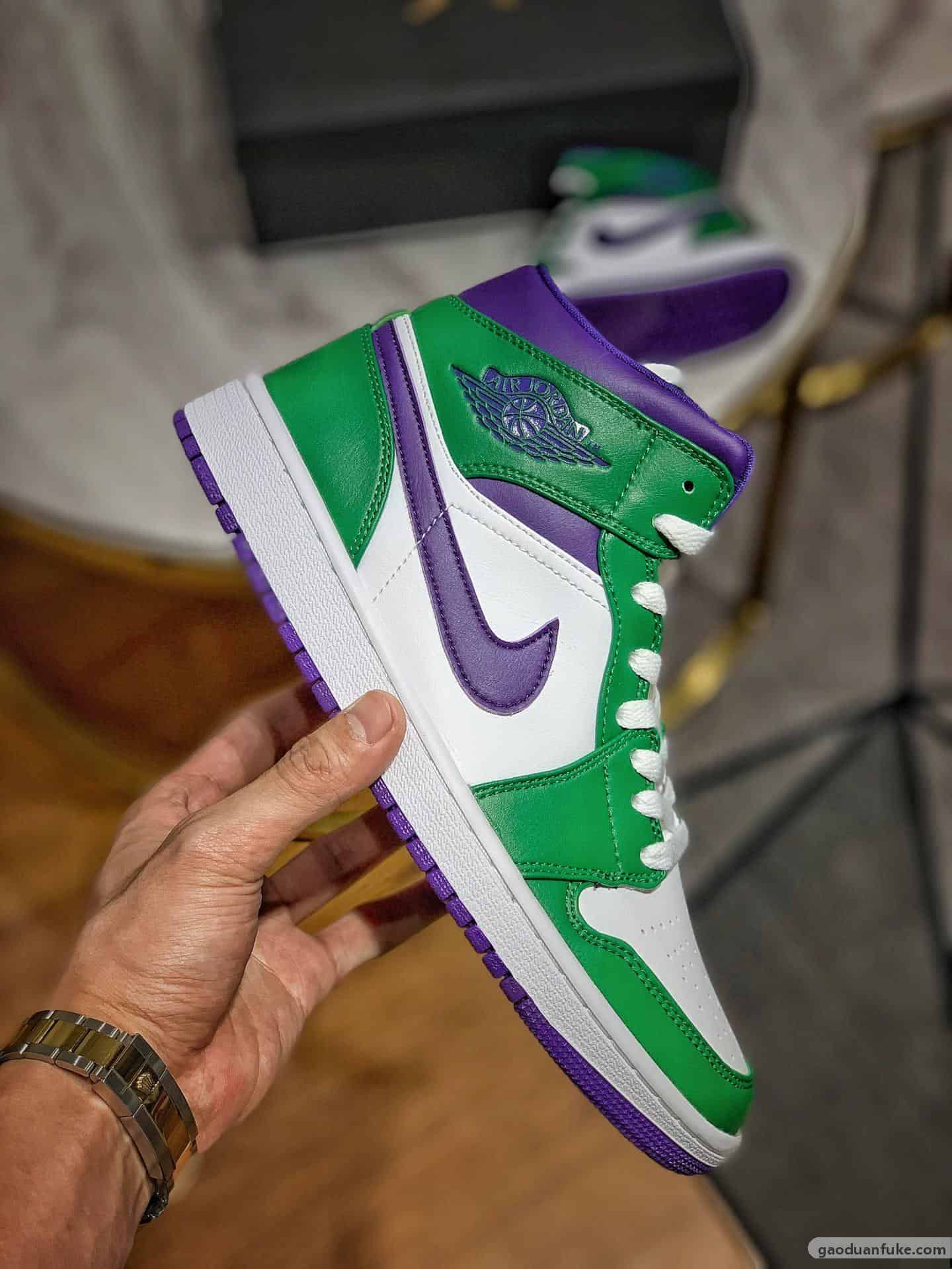 aj系列        市面唯一正确版本 air jordan 1 mid "hulk"绿巨人 原