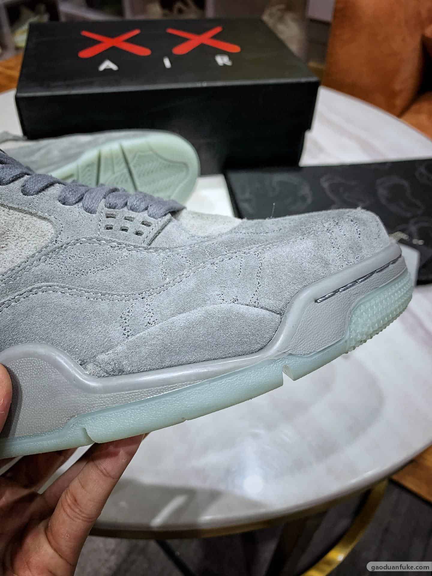 复刻潮鞋 耐克鞋 aj系列【原厂批次 air jordan 4 retro kaws 灰麂皮