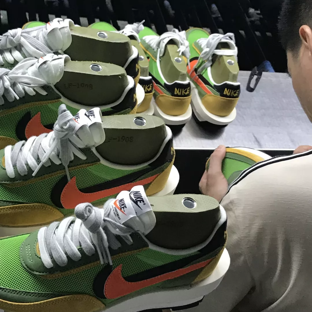 #H12纯原制造 Sacai x Nike LDV Waffle 品牌 Sacai揭秘