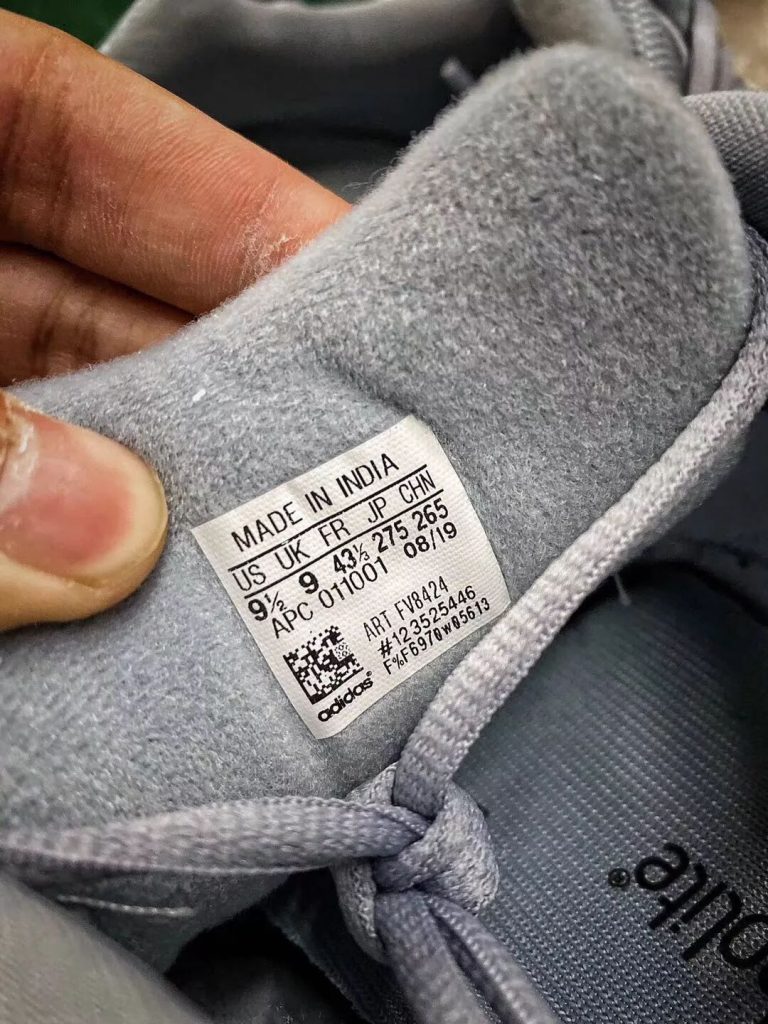 莆田鞋H12纯原 Yeezy 700V2 "Hospital "医院蓝怎么样？