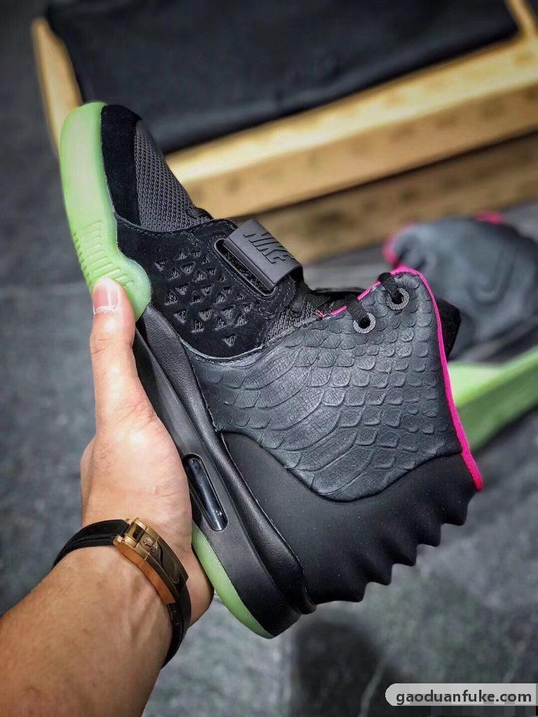 莆田鞋-NK Air Yeezy2 黑粉 侃爷球鞋代表之作