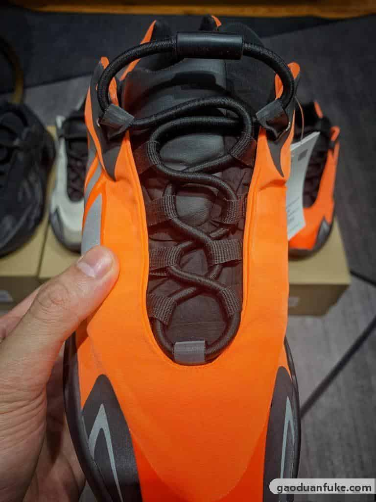 莆田鞋和正品的区别-东莞大厂出品 AD Yeezy 700 MNVN 黑橙