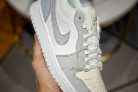 莆田鞋和正品的区别-原装公司级 Air Jordan 1 Low "Paris" 巴黎