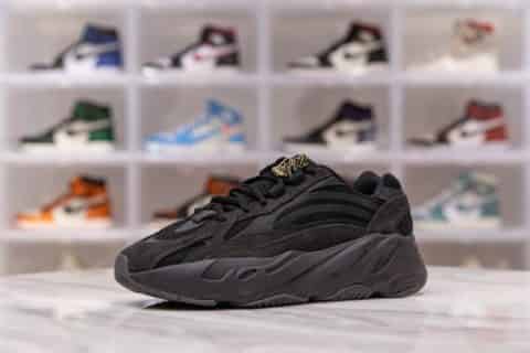 莆田鞋子货源-H12纯原制造 YZY 700 BOOST RUNNER "Vanta" 黑魂配色