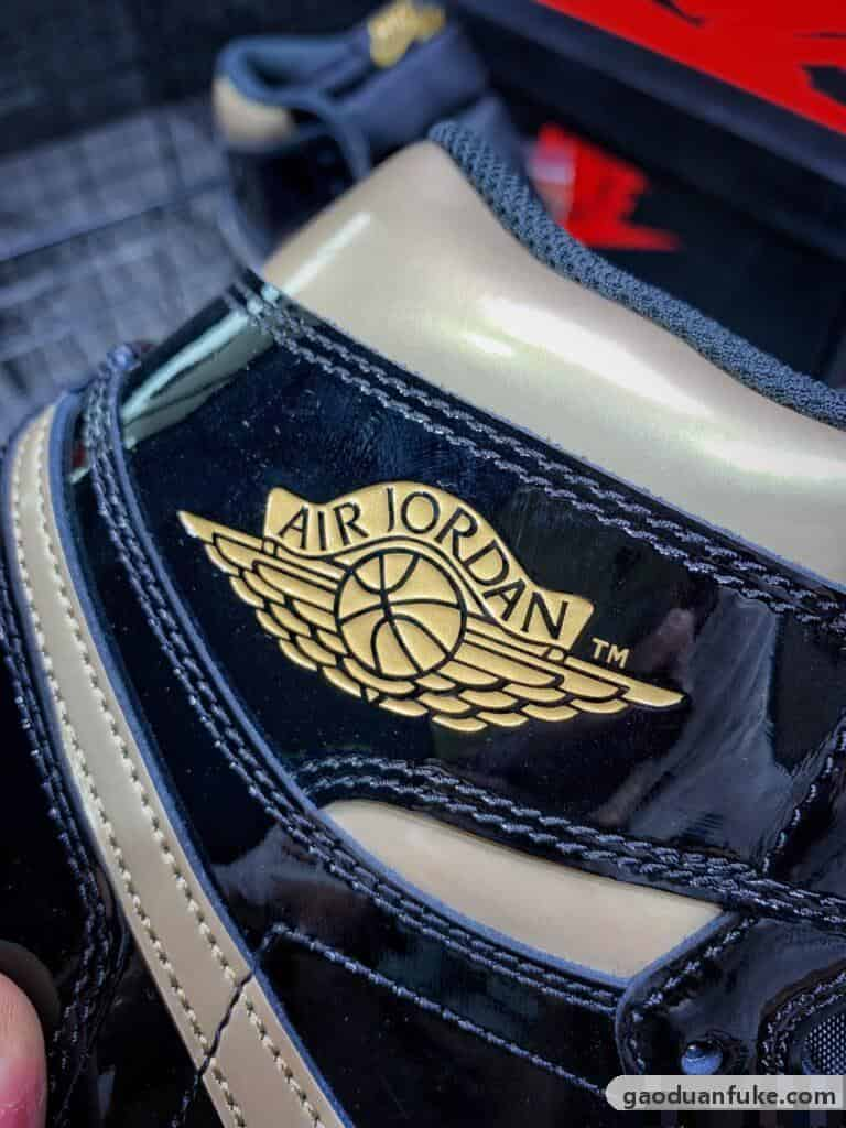 莆田鞋厂怎么拿货-东莞大厂出品 Air Jordan 1 "Black Metallic Gold"