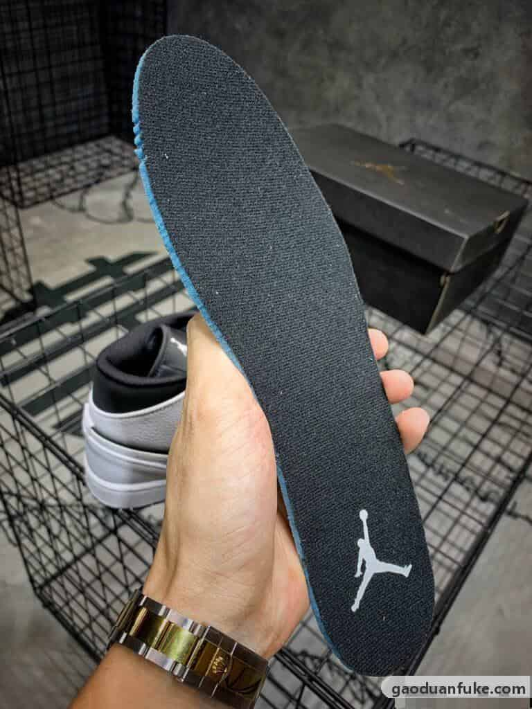 莆田鞋网官方旗舰店在哪里找-市面唯一纯原批次Air Jordan 1 Mid 黑白熊猫